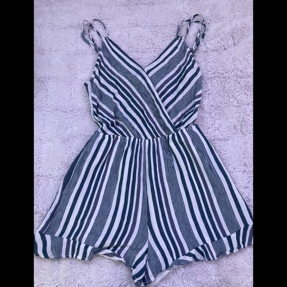 American Eagle Outfitters Pants - American Eagle Romper